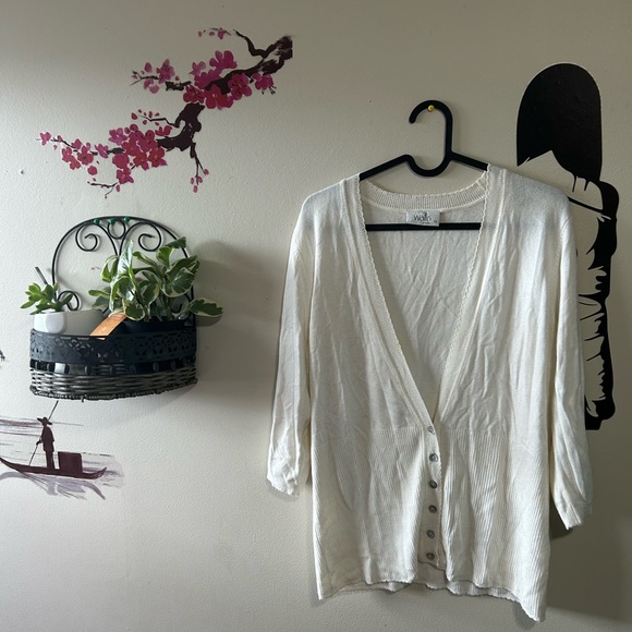 Bright Cream Sweater - Picture 12 of 12